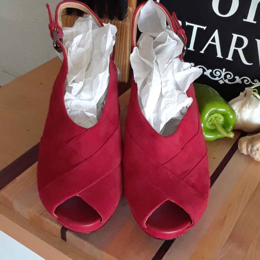RED SUEDE PLATFORM HEELS